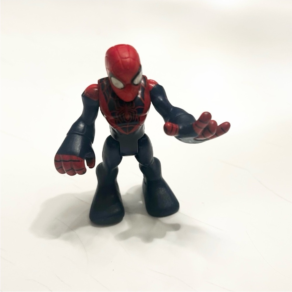Marvel Playskool Heroes Super Hero Adventures Spider-Man action figure